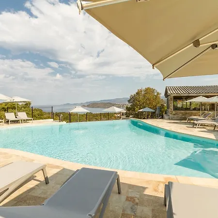 Campsite Camping Lacasa**** *