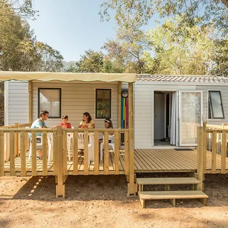 Camping Lacasa**** Camping *